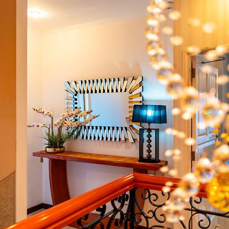 Glacis Heights Villa Екстериор снимка