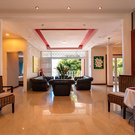 Glacis Heights Villa Екстериор снимка