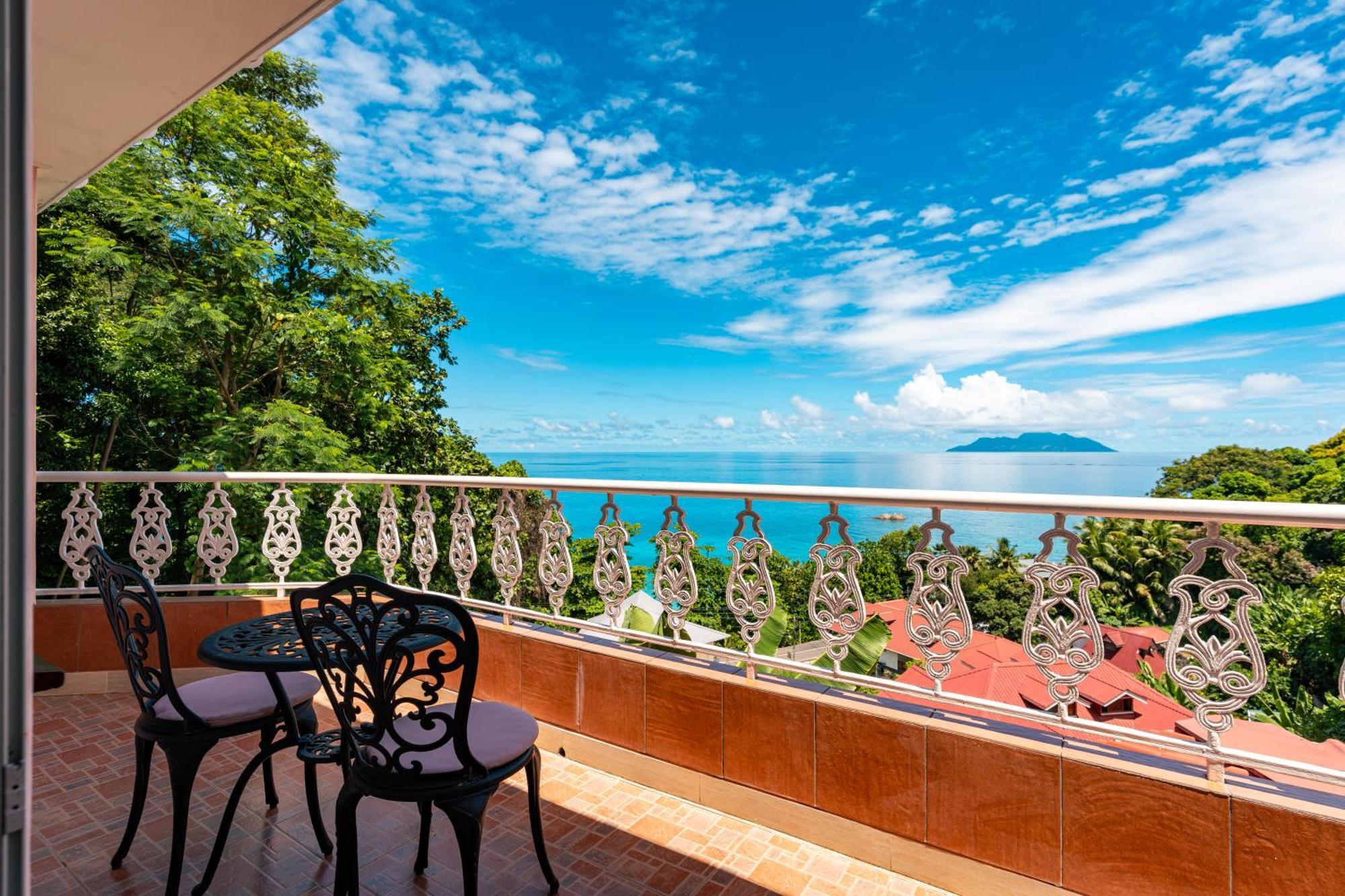Glacis Heights Villa Екстериор снимка